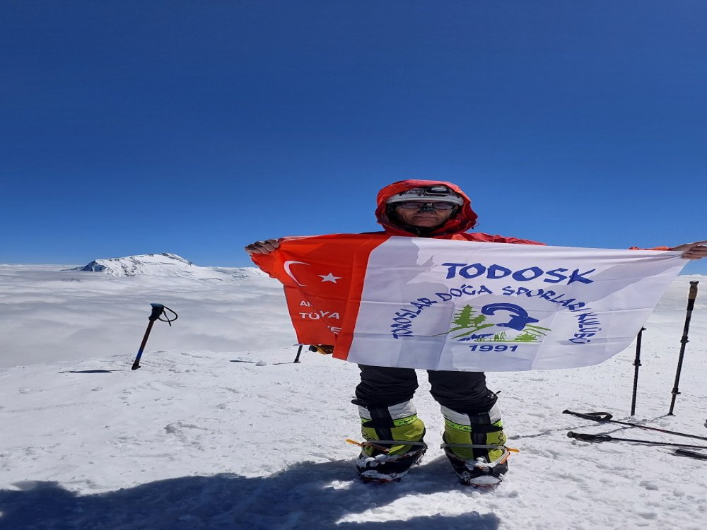 ÇARŞAMBA SUNUMU 'PEAK KORJENEVSKAYA TIRMANIŞ  ''