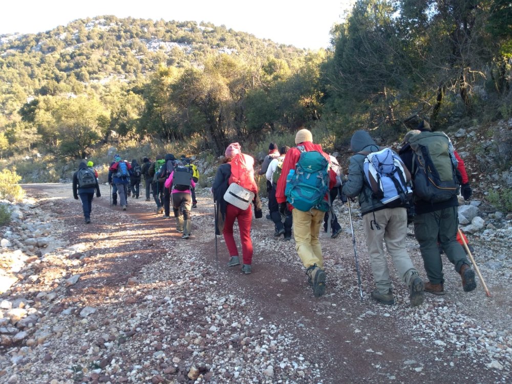 UZUN PARKUR 14 KM AHIRTAŞ - KOCAİN MAĞARASI KULÜP KURUCUMUZ TİMUÇİN AYGEN&#38;#39;İ ANMA MERASİMİ ETKİNLİĞİ